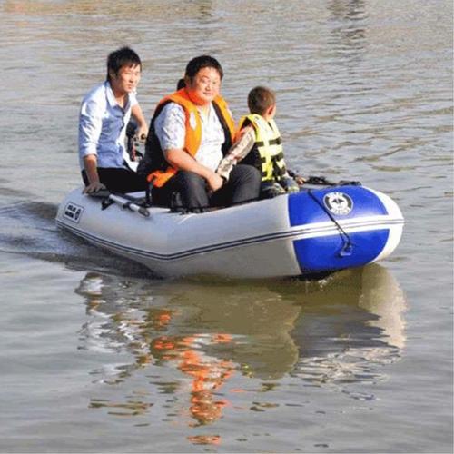 普陀公园游玩充气漂流船